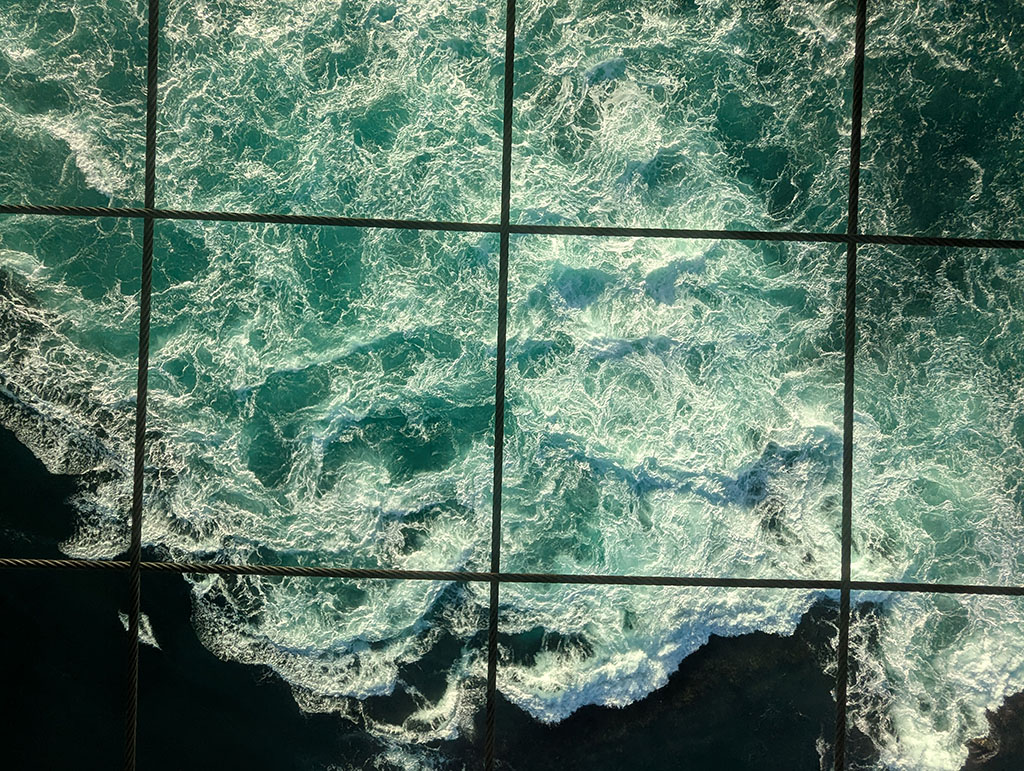 渦の道から下の渦を見る