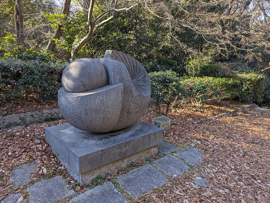 胎像 谷井信市 黒マーブル ポルトガル産