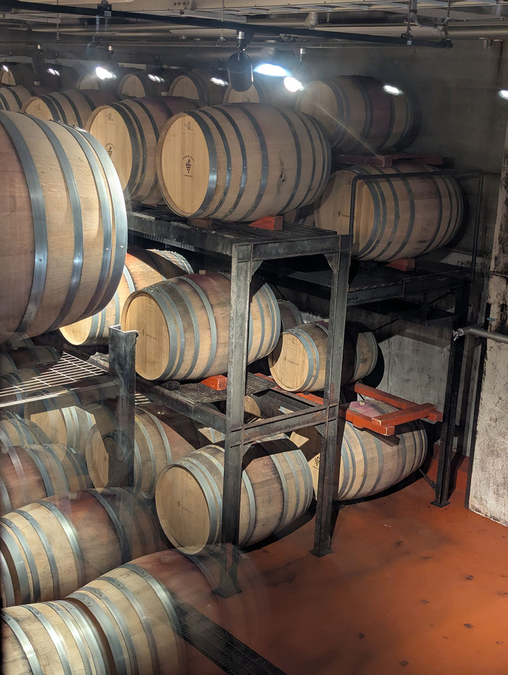 池田ワイン城の樽の集合写真