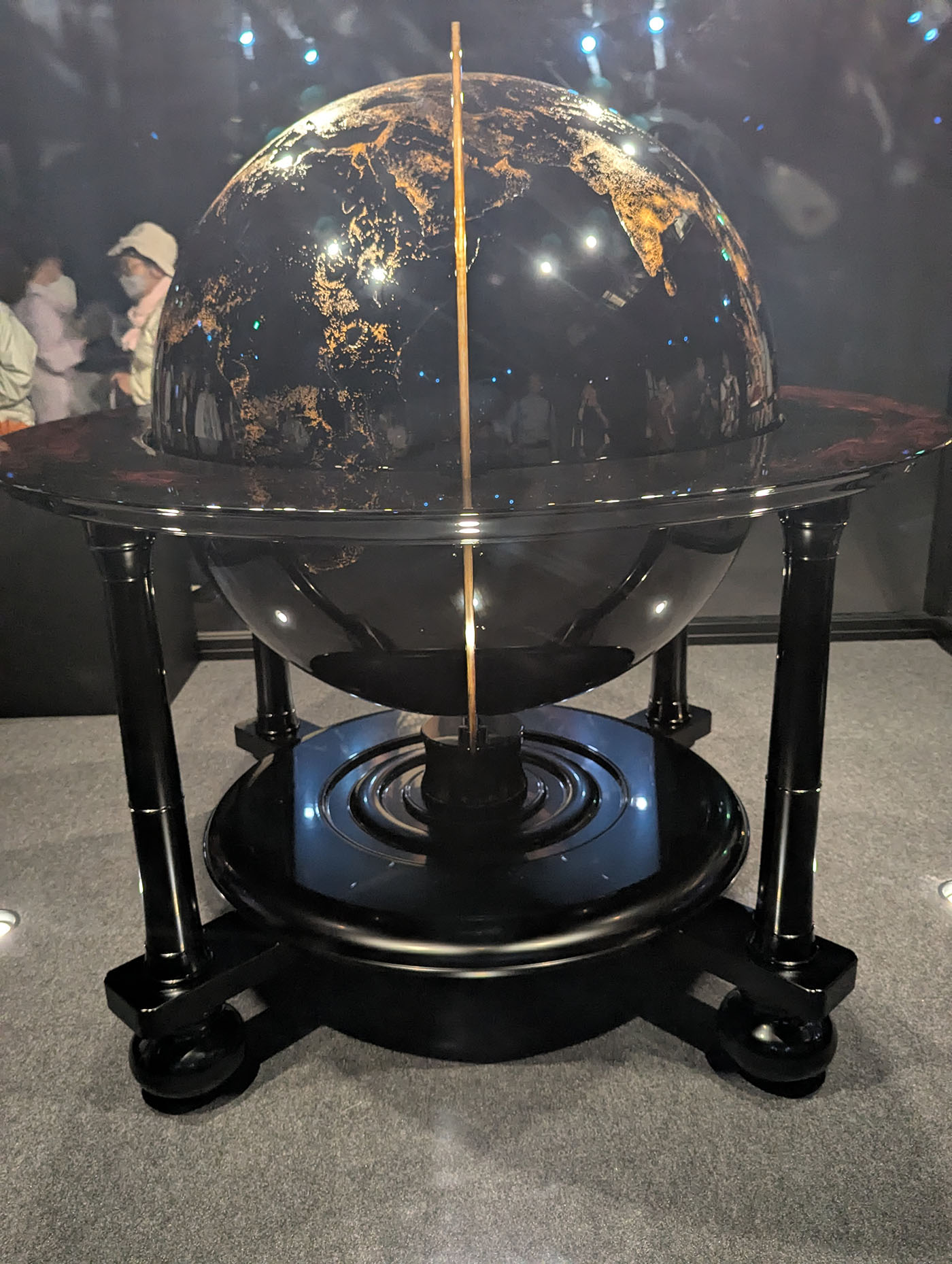 輪島塗の地球儀