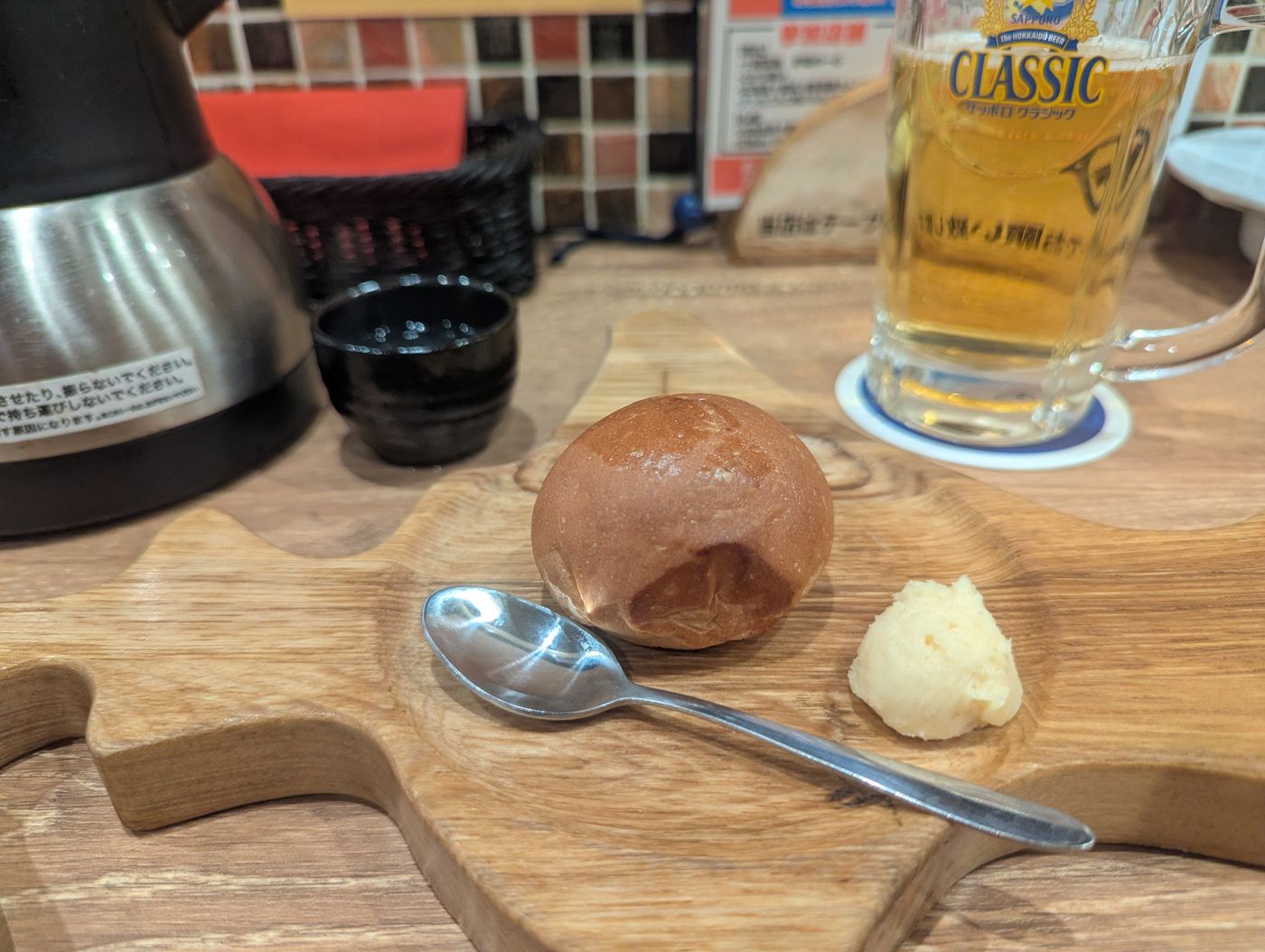 パンとメープルバター。