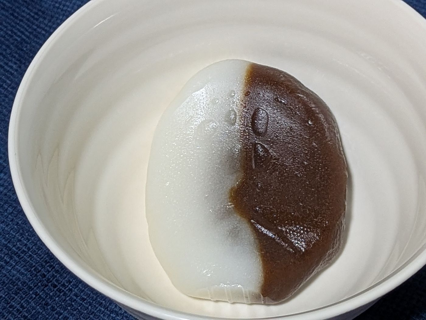 白と黒の境目が、
ほんま牛っぽいべこ餅